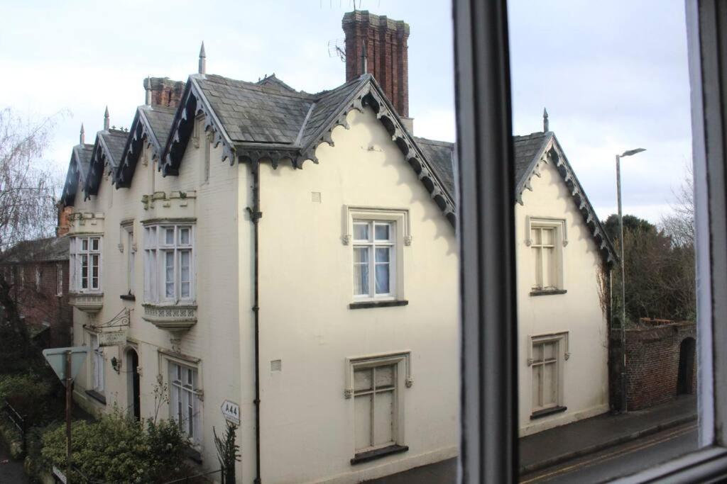 Medieval Roots And Harry Potter Townhouse - Hiking Near Ludlow Leominster Exterior photo