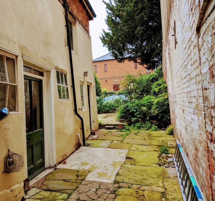 Medieval Roots And Harry Potter Townhouse - Hiking Near Ludlow Leominster Exterior photo